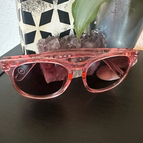 NEW Blenders “Flamingo Beach” Sunglasses - Picture 2 of 10